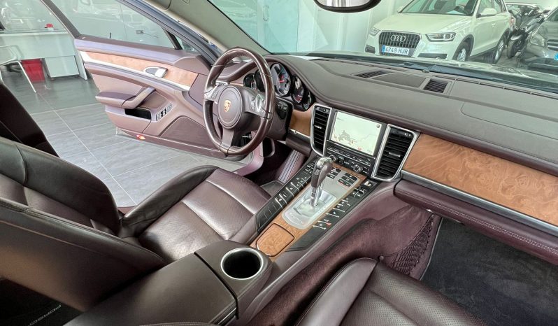 Porche Panamera 2013 lleno