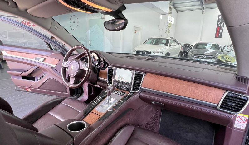 Porche Panamera 2013 lleno