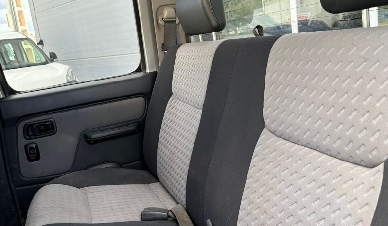 Nissan Navara 2005 lleno